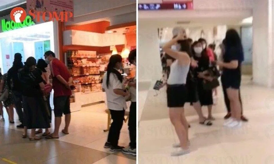 1-for-1 promo at llaollao attracts snaking queue of 50 customers at IMM