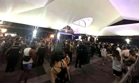 A total of 176 people were caught with e-vaporisers at ZoukOut 2023 held at Siloso Beach, Sentosa on Dec 2 and 3. Photo: Health Sciences Authority
