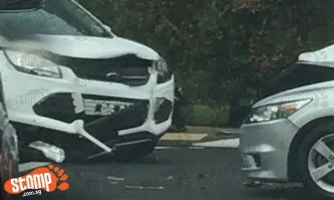 4 injured in Sin Ming Ave accident: Wreckage strewn on road