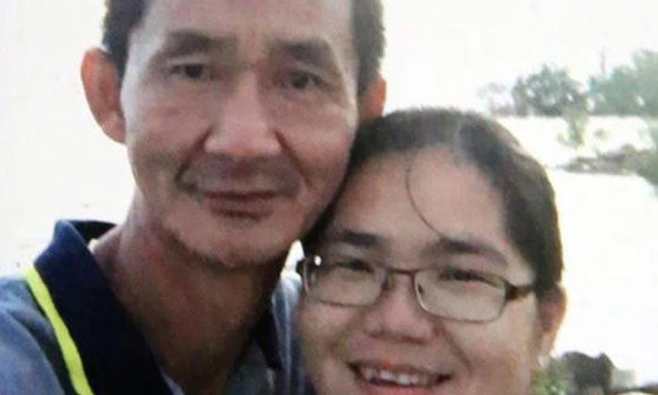 Photo: Lianhe Wanbao. The deceased. Mr Ang Boon Tong, and his wife. 