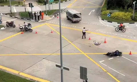 Motorcyclist dies in accident near West Coast Park