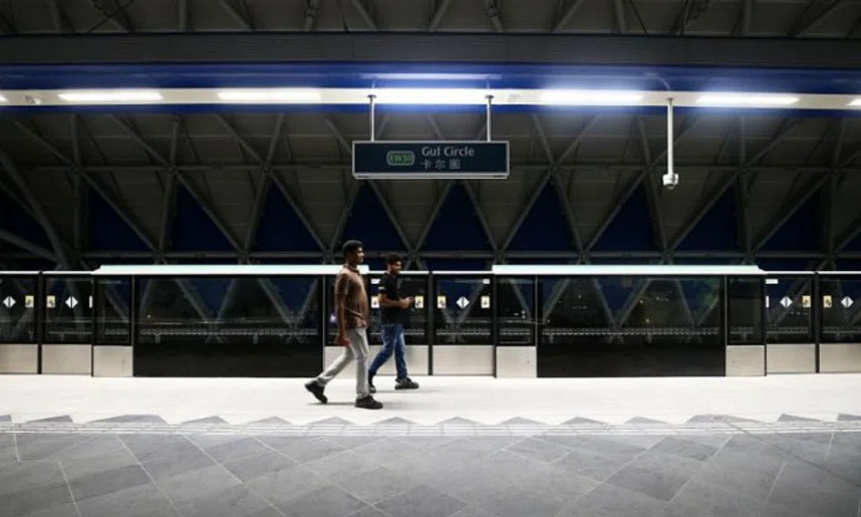 SMRT said the accident on the track side occurred during track maintenance. PHOTO: LIANHE ZAOBAO