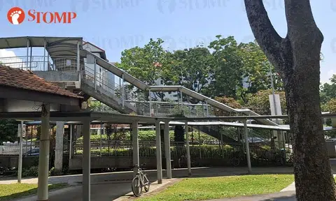 Woman with leg pain calls for lift at Jurong East overhead bridge, LTA says plan is underway
