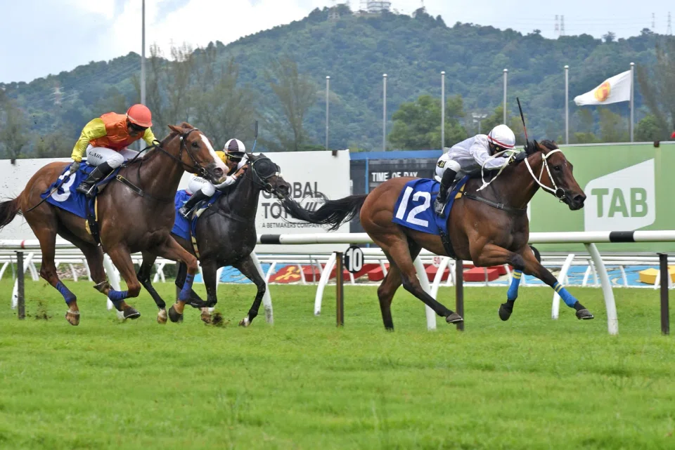 General Command (Jackson Low) motoring home to win the Supreme A race (1,200m) at Sungai Besi on Feb 23.