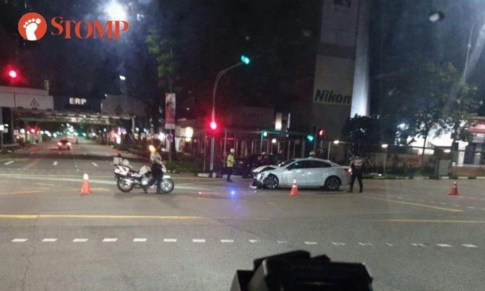 57-year-old man taken to hospital after accident involving 2 cars at Jalan Besar