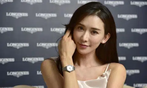 Lin Chi-ling denies she is pregnant, says she is working on being "irreplaceable good wife"