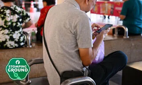 Elderly Stomper says paper receipts still important