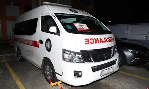 If you clamp an ambulance's wheel, what happens in an emergency?