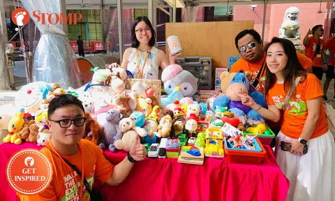 Nurse spends her free time running $2 game booth so every child gets to play