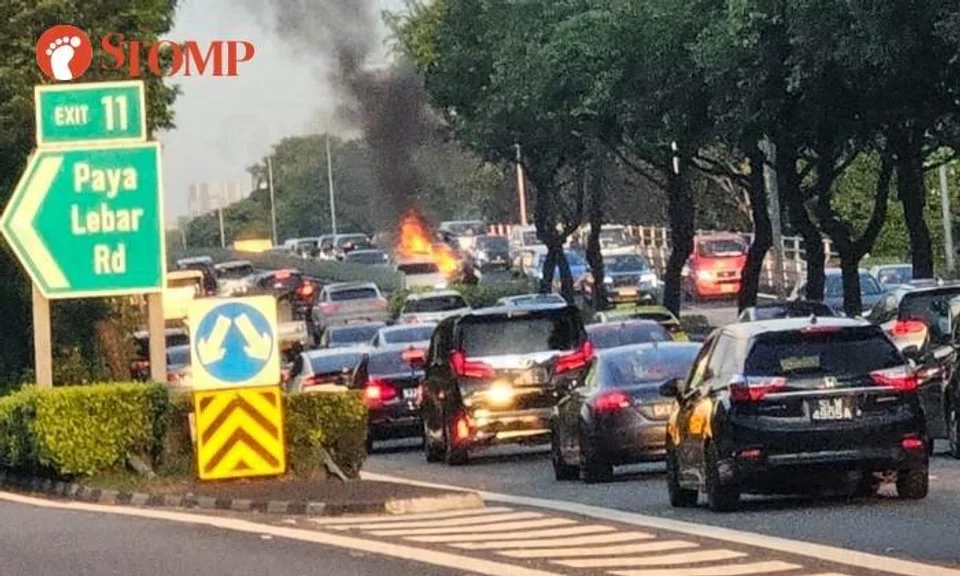 Two cars on fire on PIE.