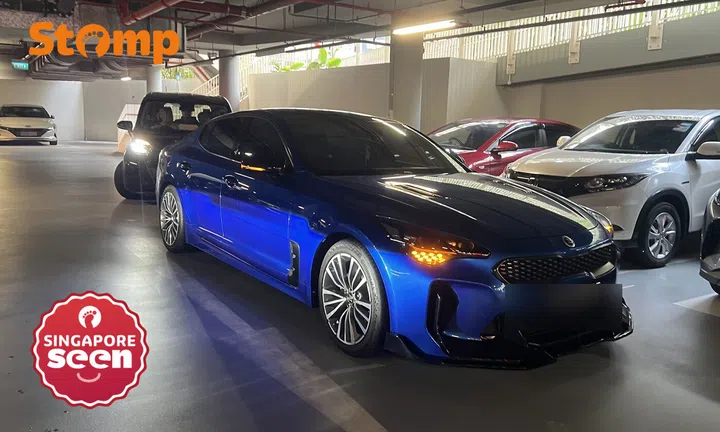 parking obstruction, Senja Hawker Centre, road etiquette