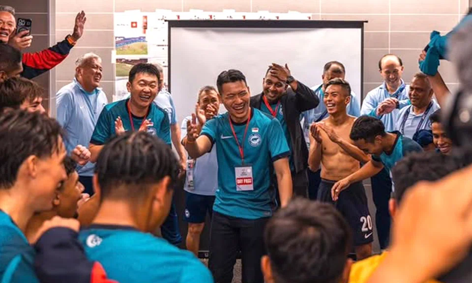 "All the fans were bloody idiots. And the players also played like idiots," David Neo told the Singapore team after an Asian Cup qualifier. 


