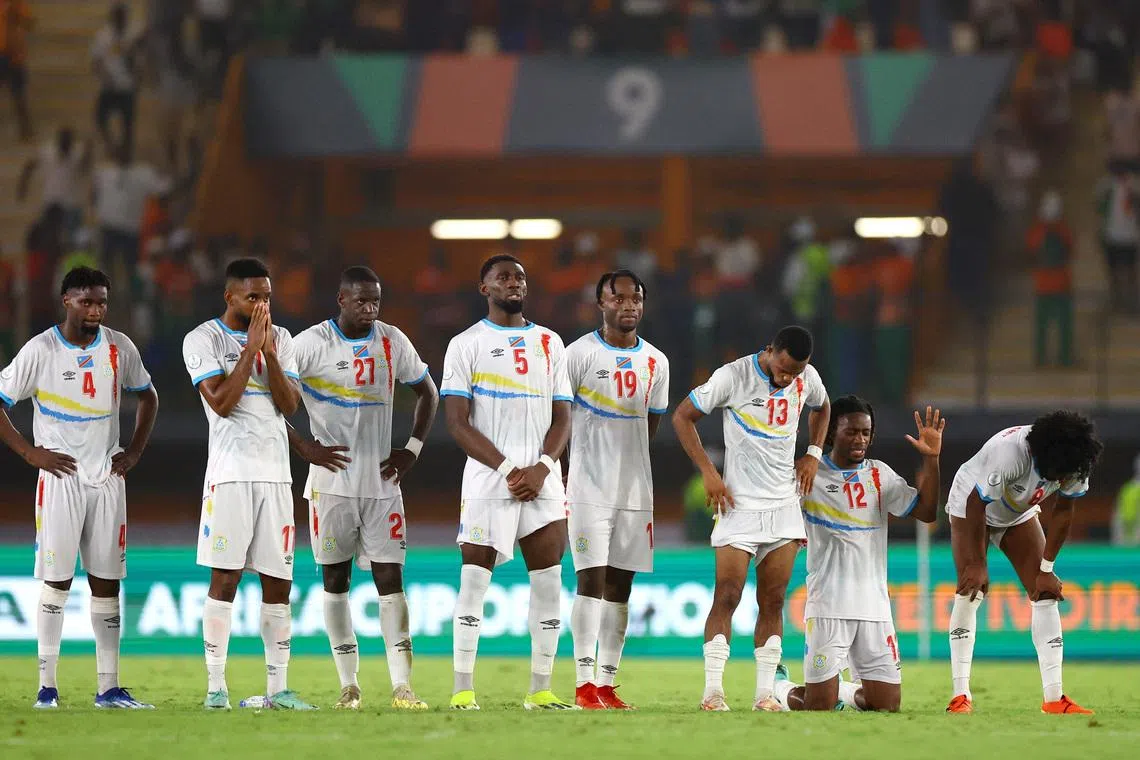 Soccer Football - Africa Cup of Nations - Third Place Playoff - South Africa v DR Congo - Stade Felix Houphouet-Boigny, Abidjan, Ivory Coast - February 10, 2024  DR Congo players during the penalty shootout REUTERS/Siphiwe Sibeko