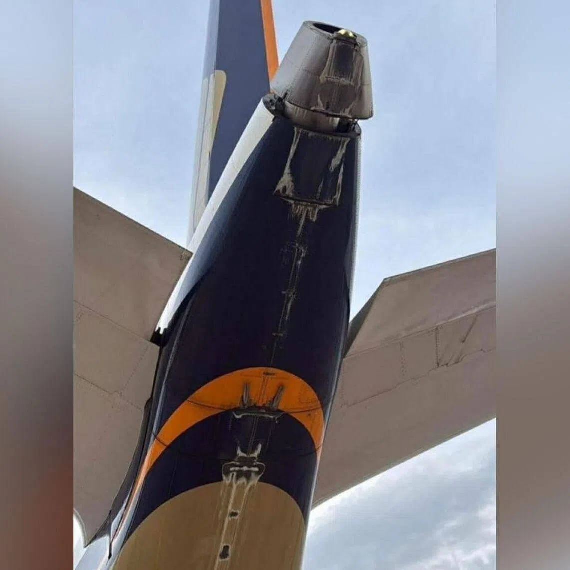 All 256 passengers and 16 crew members disembarked normally, according to a Singapore Airlines spokesperson.