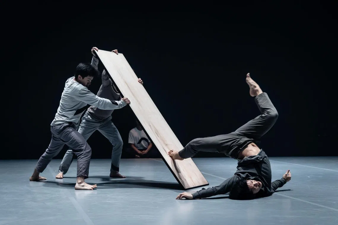 Helix is a rework of Kuik Swee Boon's original piece, Helix, in progress, which was first performed in 2016.