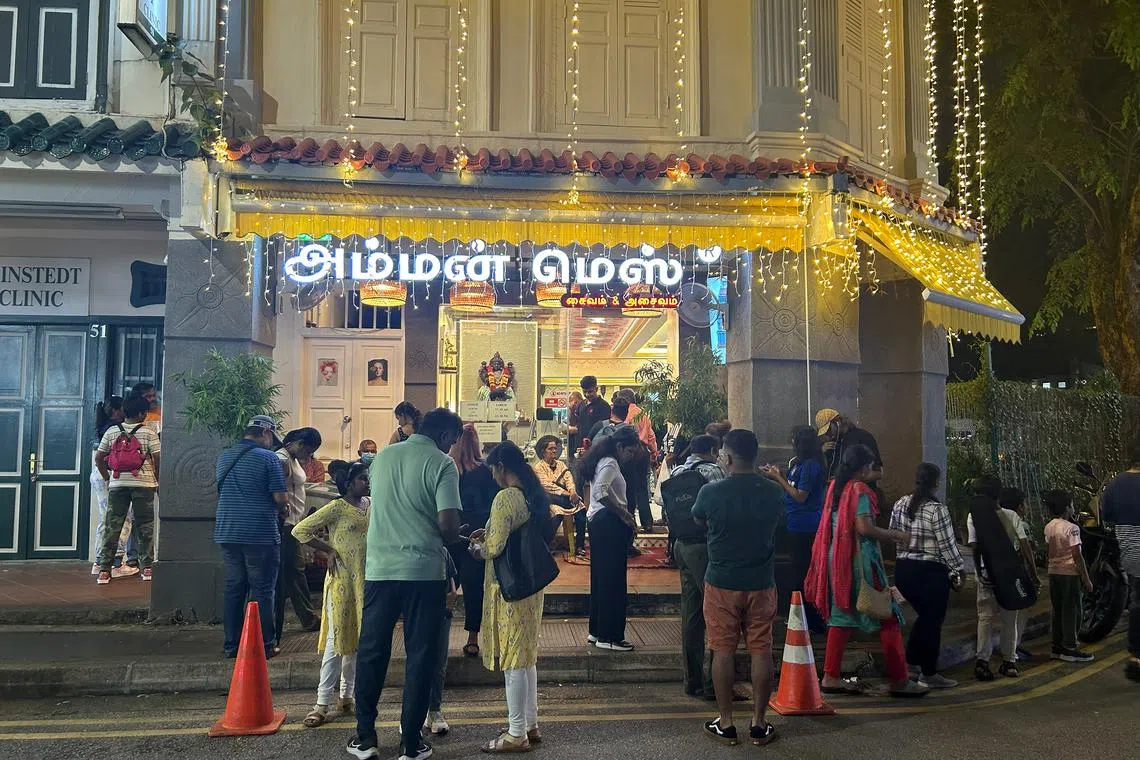 Long queues are a standard affair outside Erode Amman Mess. It does not accept reservations. 