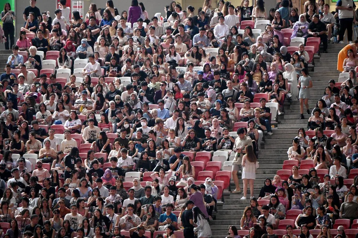 ST20240302_202420916148/ Desmpond Wee/yaswift02/ Taylor Swift concert-goers at the National Stadium on Mar 2, 2024.