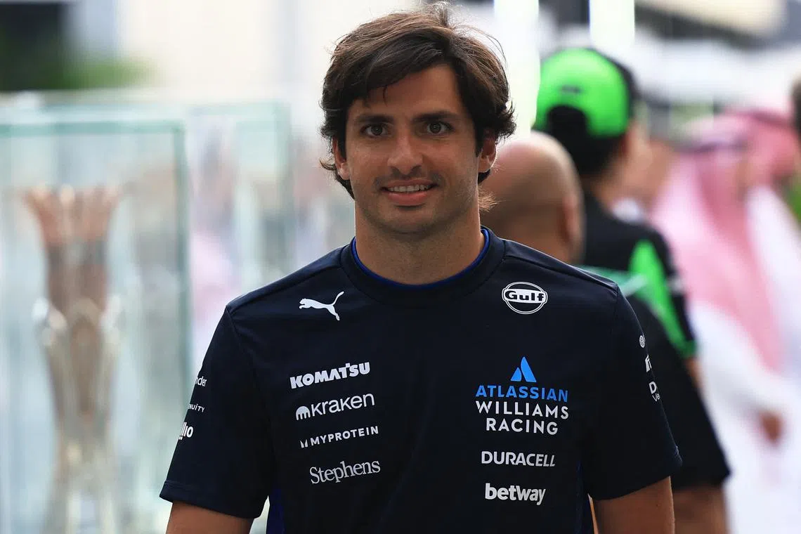 FILE PHOTO: Formula One F1 - Saudi Arabian Grand Prix - Jeddah Corniche Circuit, Jeddah, Saudi Arabia - April 20, 2025 Williams' Carlos Sainz Jr. ahead of the race REUTERS/Thaier Al-Sudani/File Photo