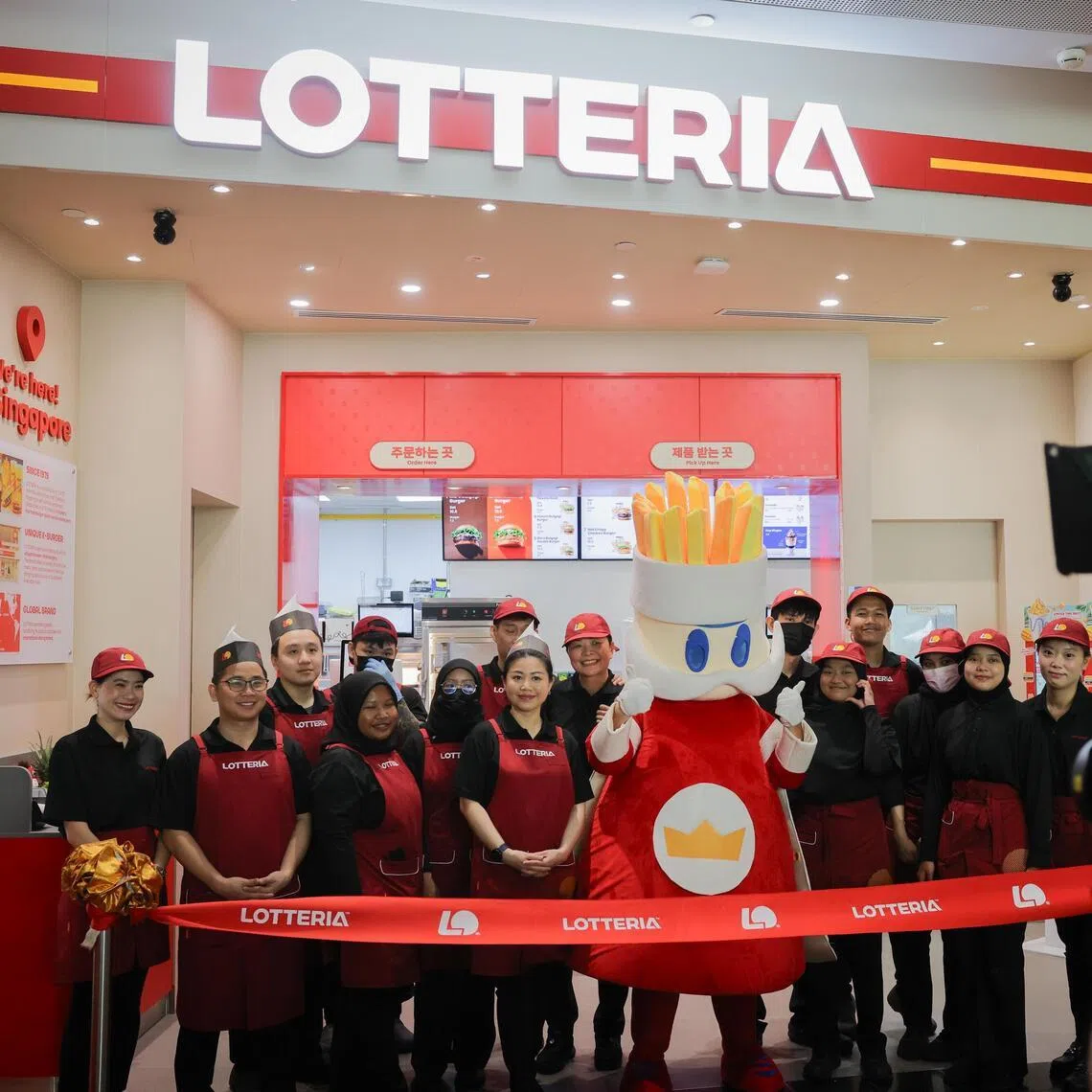 Lotteria's Jewel Changi Airport outlet will officially open on Feb 11.