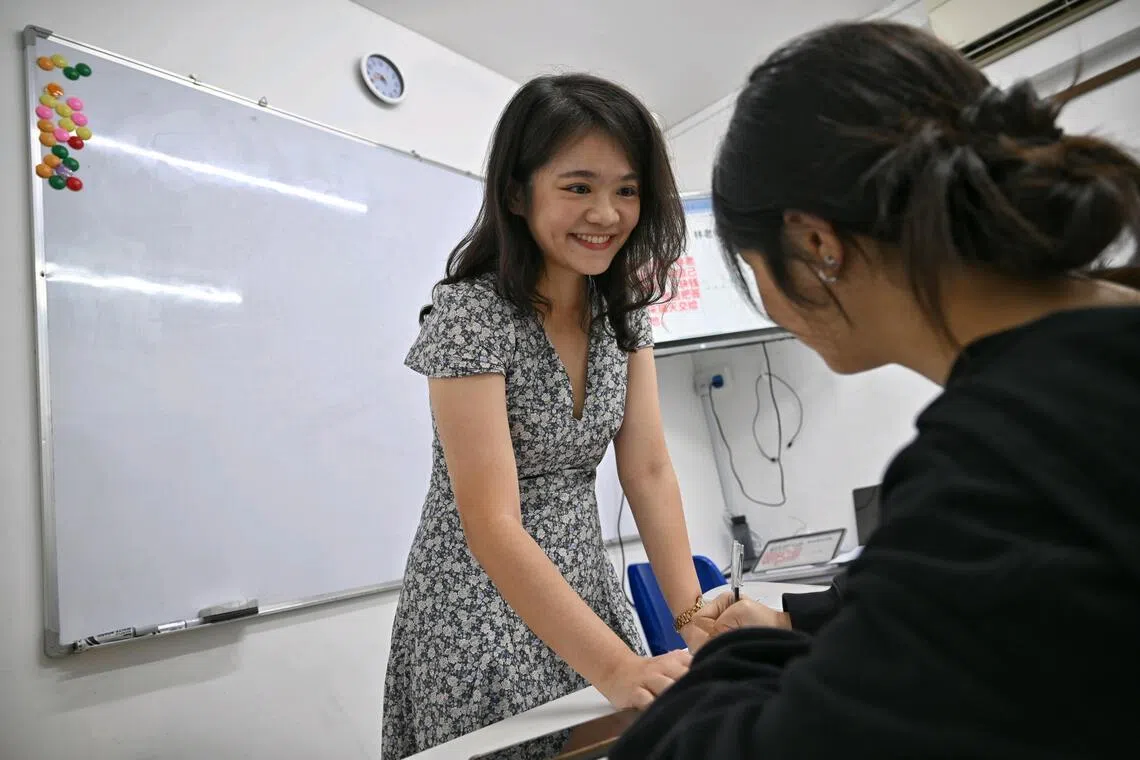 Ms Daphne Ang, founder and principal tutor at Hong Lao Shi Academy – The Logic Curve, recommends visualisation techniques for Chinese composition.