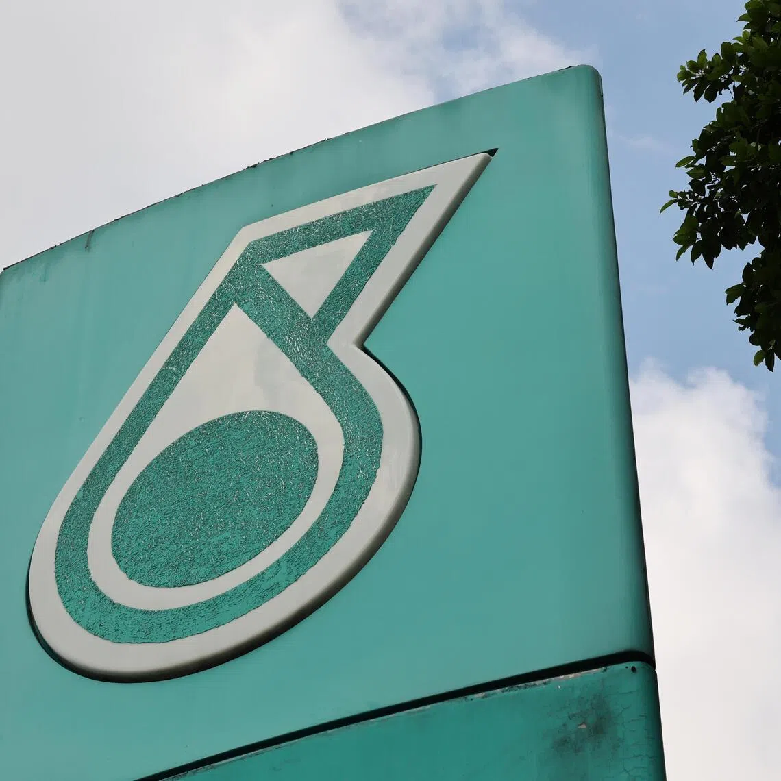In a Facebook post on April 18, PETRONAS said the shipment is part of its extensive supply network and one of its ongoing efforts to ensure the country’s fuel supply remains stable.