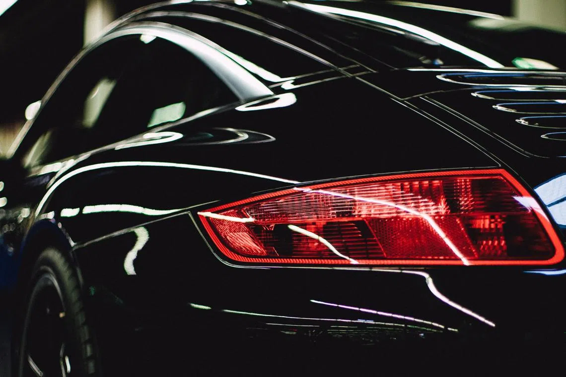 Carbon-fibre body parts are extremely difficult to repair when damaged.  