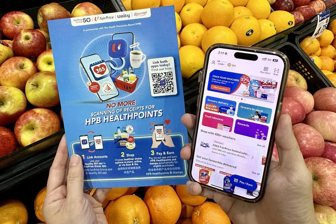 A flyer guiding customers on linking the FPG and Healthy 365 apps.