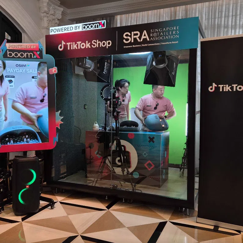 OSIM runs a livestream on TikTok Shop.