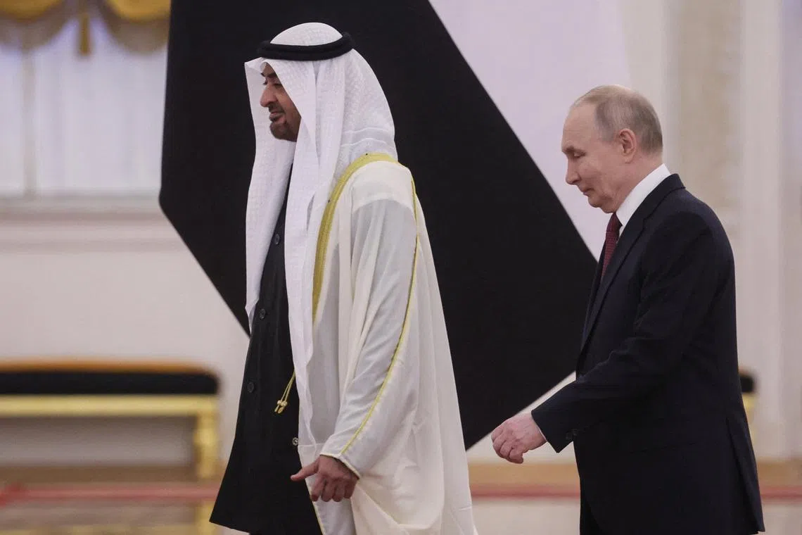 Russian President Vladimir Putin and UAE's President Sheikh Mohammed bin Zayed Al Nahyan attend a welcoming ceremony at the Kremlin in Moscow, Russia, January 29, 2026.    Maxim Shipenkov/Pool via REUTERS
