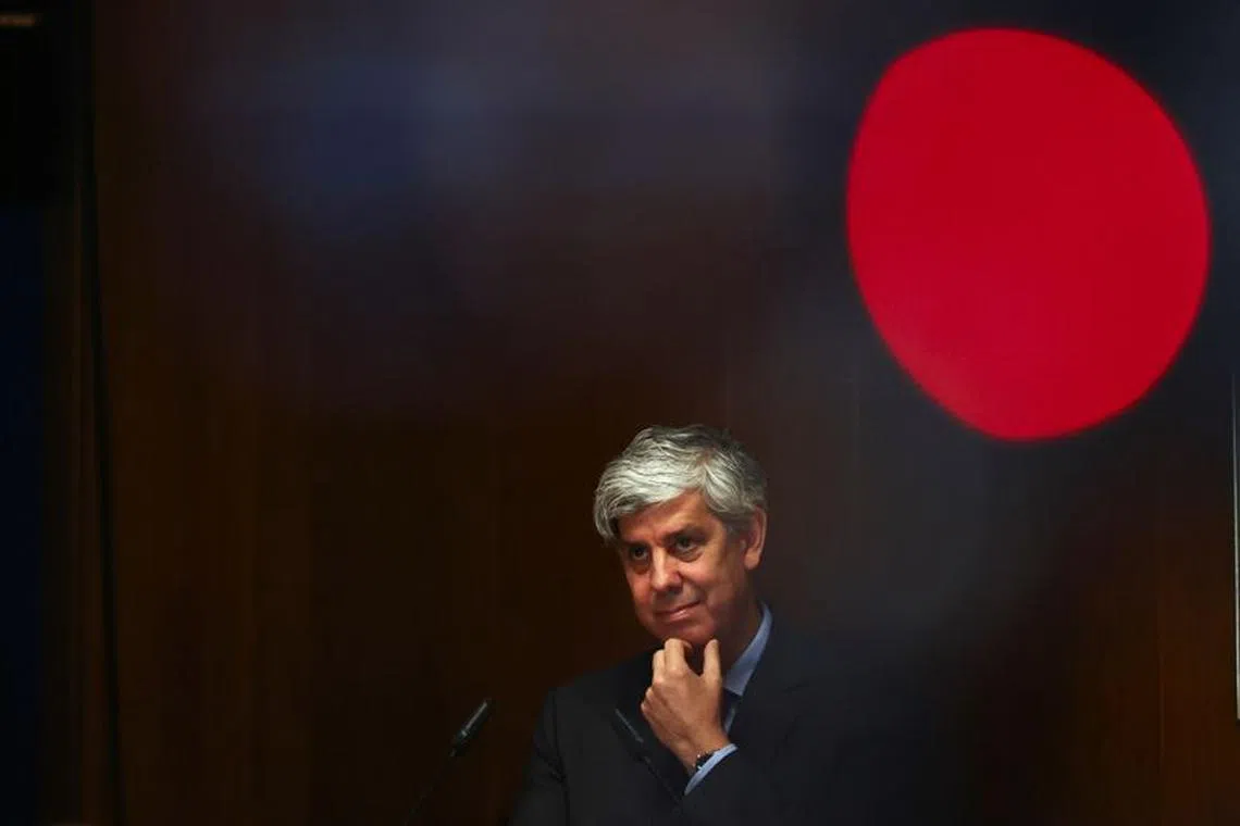 Mario Centeno, governor of the Bank of Portugal and European Central Bank governing council member, gestures during a news conference at Bank of Portugal fortified complex in Carregado, Alenquer, Portugal, May 17, 2022. REUTERS/Pedro Nunes/File Photo