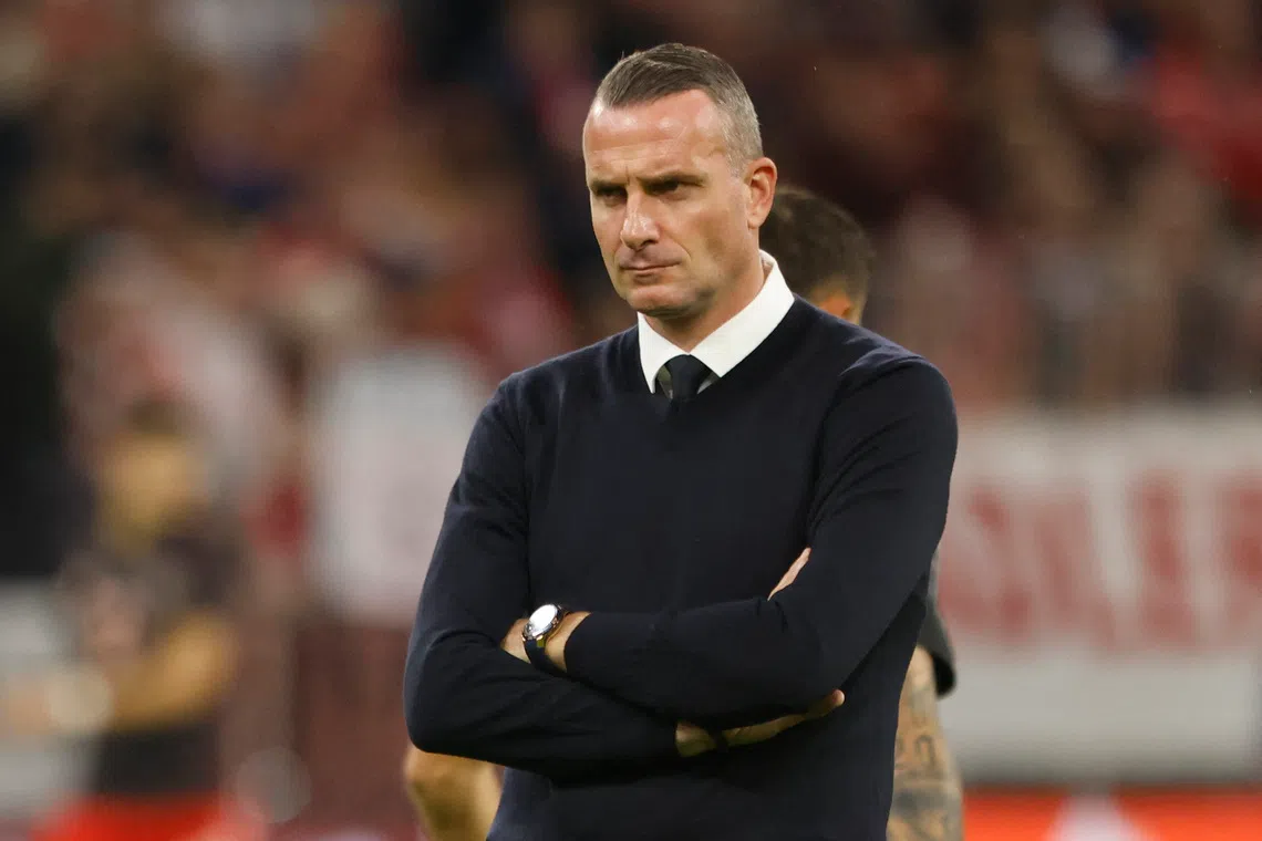 Soccer Football - UEFA Champions League - Bayern Munich v Club Brugge - Allianz Arena, Munich, Germany - October 22, 2025 Club Brugge coach Nicky Hayen during the warm up before the match REUTERS/Michaela Stache