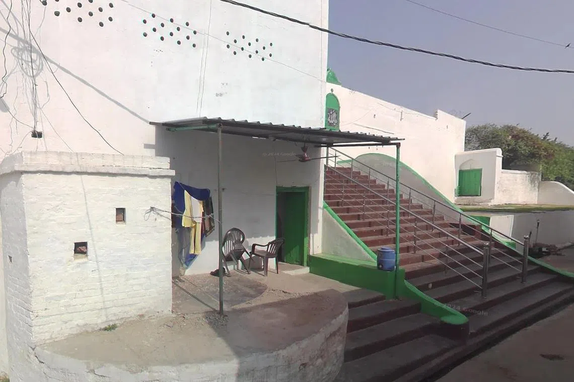 Street battles broke out when a team of surveyors entered the Shahi Jama Masjid in Sambhal on orders from a local court.