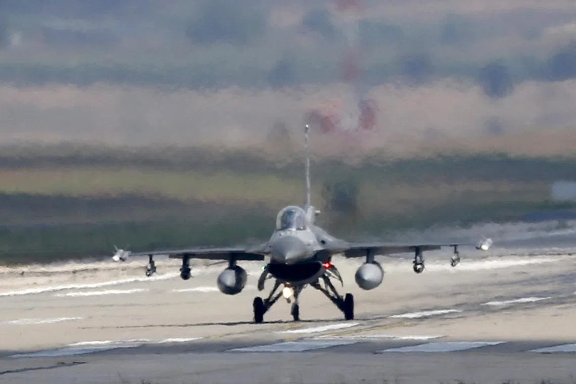 Turkey will get 40 new F-16s, said the US State Department.