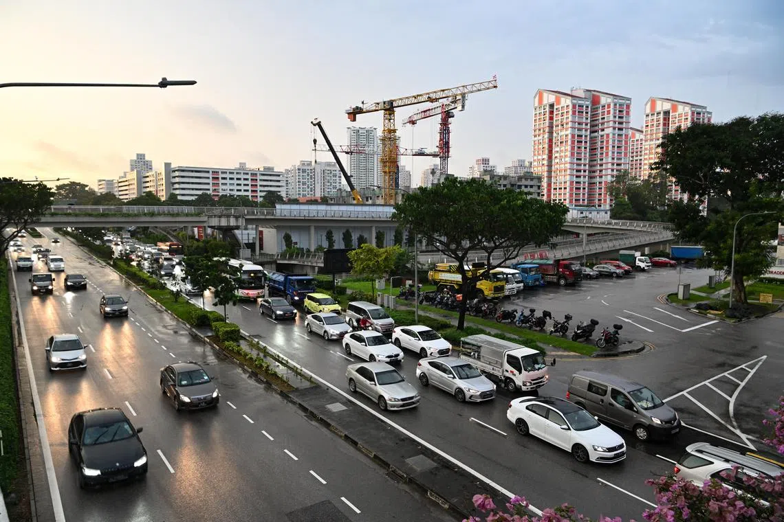 ST20221116-202234131836-Lim Yaohui-pixgeneric/
Heavy traffic travelling along Braddell Road under light rain on Nov 16, 2022.
Can be used for stories on road, transport, oil, petrol, diesel, COE, LTA, Land Transport Authority, vehicle, bus, car and traffic.
Drains in 23 areas across the island reached 90 per cent capacity due to heavy rain on Wednesday afternoon, according to flash flood alerts by national water agency PUB.
The weatherman said on Nov 1 that Singapore experienced the wettest October in 40 years, and the rainy spell is set to continue into the first two weeks of November, with thundery showers expected on most days. Some 412mm of rain was recorded last month, exceeding the previous October record of 389.3mm in 2011, according to the Meteorological Service Singapore's bimonthly report.
(ST PHOTO: LIM YAOHUI)