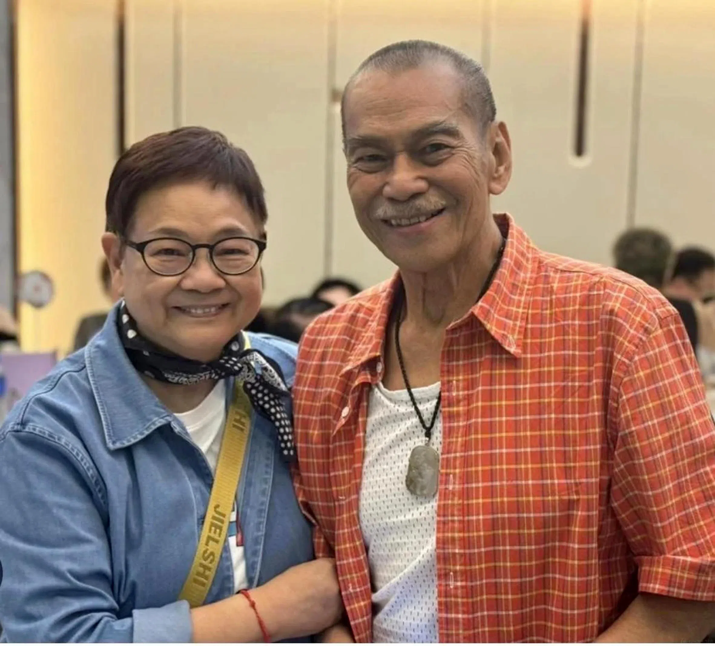Hong Kong veteran journalist Wong Man Ling (left) shared a photo with late actor Chen Kuan Tai on social media on Sept 2.