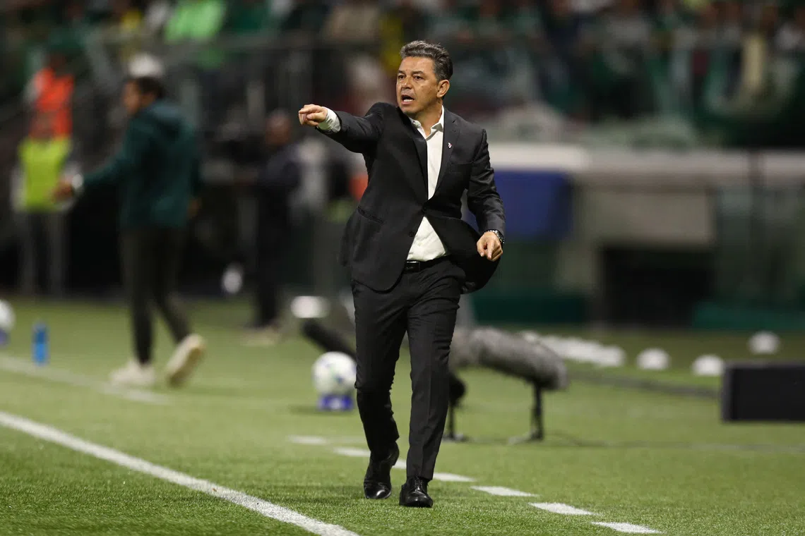 Soccer Football - Copa Libertadores - Quarter Finals - Second Leg - Palmeiras v River Plate - Allianz Parque, Sao Paulo, Brazil - September 24, 2025 River Plate coach Marcelo Gallardo reacts REUTERS/Jean Carniel