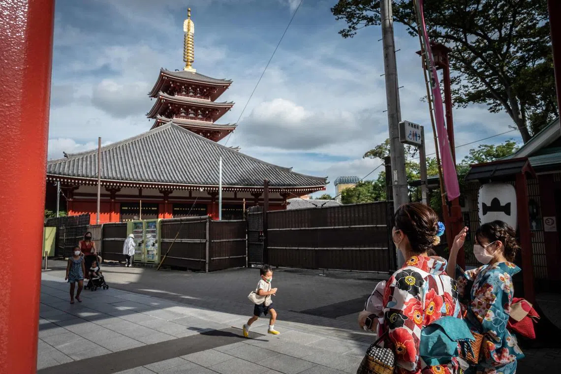 A big reason for the soaring hotel room prices has been the jump in the number of overseas travellers to Japan.
