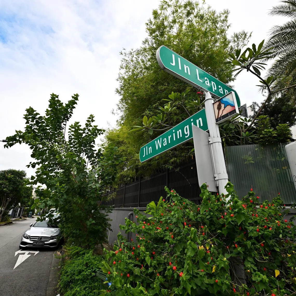 [New owner of house requested not to show exterior photo of house as he is going to sell it but allow reporter and photojournalist into the house for interview.]
ST20221019-202246060066-Lim Yaohui-Jessie Lim-ljgoddess/
Jln Waringin on Oct 19, 2022. Woo May Hoe has a house along this stretch.
Woo May Hoe, 52, pretended to be an Indian goddess, and convinced her followers to donate $3.5 million, a few others to forcibly extract a woman's tooth and some others to consume human faeces.
She is in prison now. This is a follow-up on why her victims would believe her, whether the neighbours knew that she was abusing dozens of people.
(ST PHOTO: LIM YAOHUI)