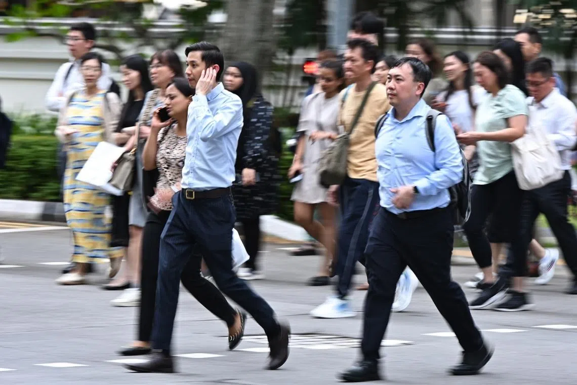 Figures under both new and old methodologies show that Singapore’s income inequality is at its lowest since records on household market income began in 2015.