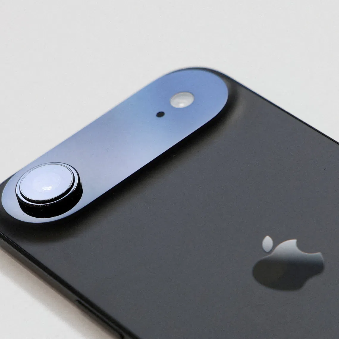 In addition to serving as the voice behind the marketing effort, Mr Abidur Chowdhury played a key role in developing the iPhone Air. 