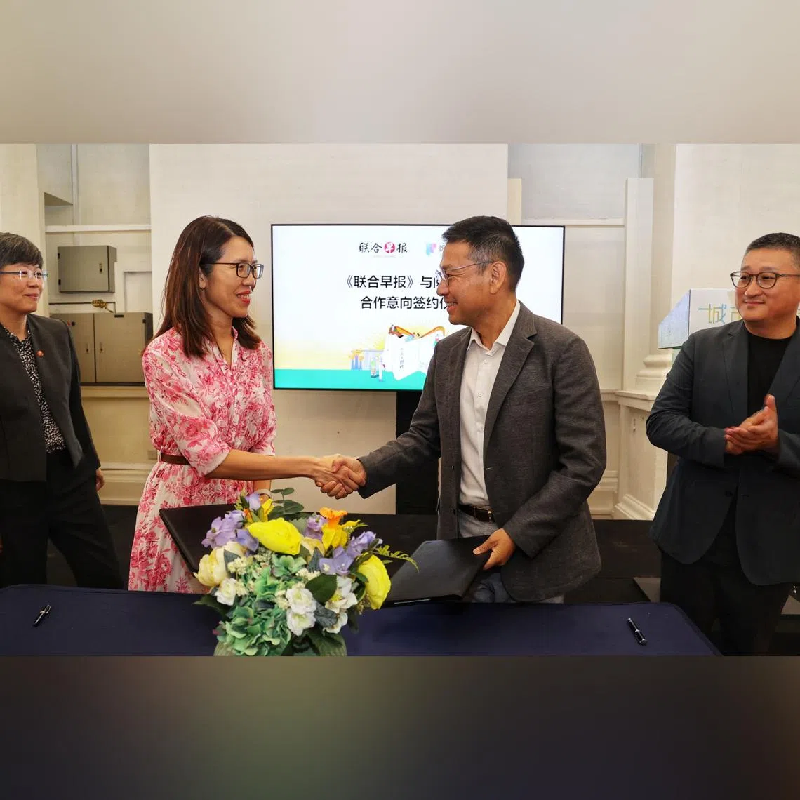 (From left) Editor-in-Chief of CMG, SPH Media Lee Huay Leng,; Deputy Editor-in-Chief of CMG, SPH Media Loh Woon Yen; Vice President of Public Affairs at Yuewen Wang Chen, and CEO of Yuewen Hou Xiaonan at the launch of the Global Chinese Literary Awards on June 30.