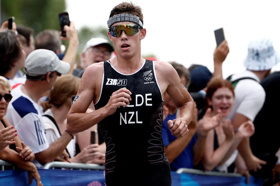 FILE PHOTO: Paris 2024 Olympics - Triathlon - Men's Individual - Paris, France - July 31, 2024. Hayden Wilde of New Zealand in action. REUTERS/Benoit Tessier/File Photo