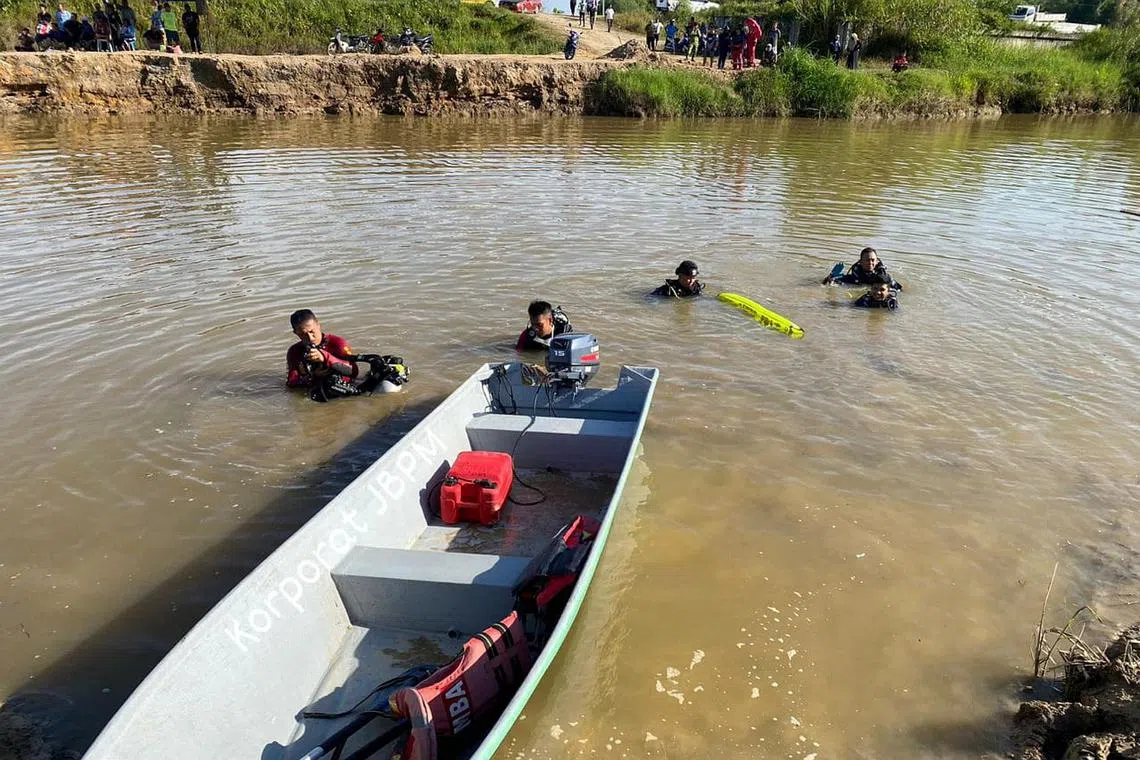 Rescue workers recovered the body of Mr Lasibi Lawadihu along the river in Kampung Imbahan at 9am on March 27, 2023.