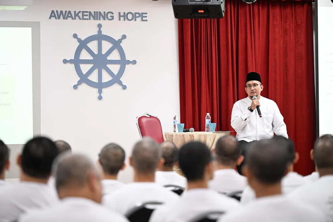 Ustaz Dr Izal Mustafa Kamar, Deputy Mufti of Singapore (Fatwa Development and Research), giving a faith-based motivational talk with the theme “Understanding Destiny and Strengthening Faith”, at Tanah Merah Prison School, on May 7, 2025.