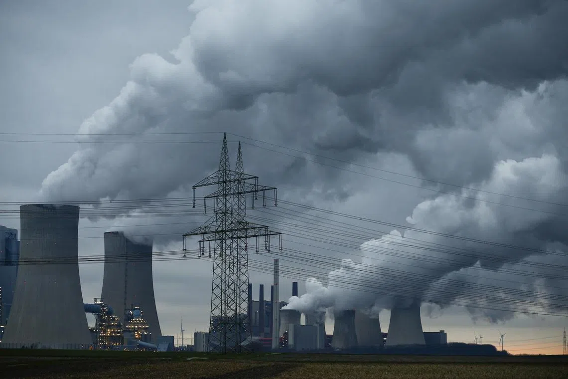 The economics would change if the fossil fuel sector were forced to rely on technology, the authors argue.