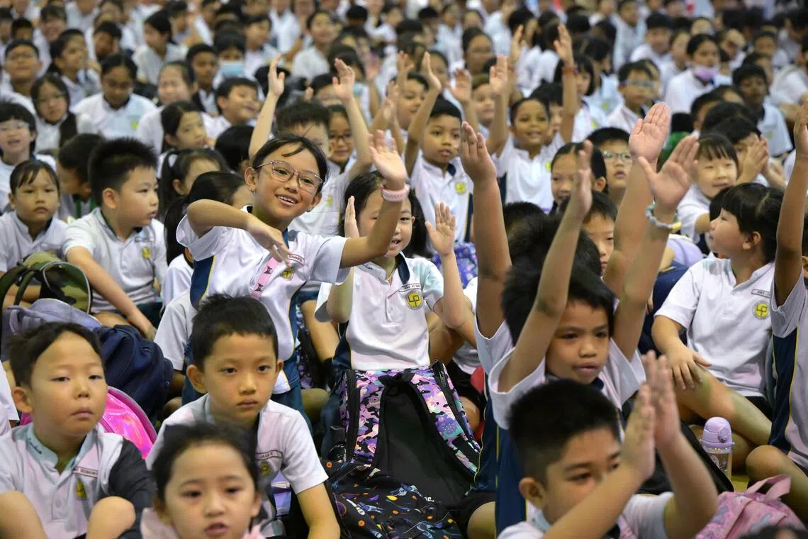 kckindness/ST20250513_202591700830/Ng Sor Luan/Lianhua Primary School students at the school's celebration of  Kindness Day on May 13, 2025 as part of Singapore Kindness Movement's broader education outreach.
