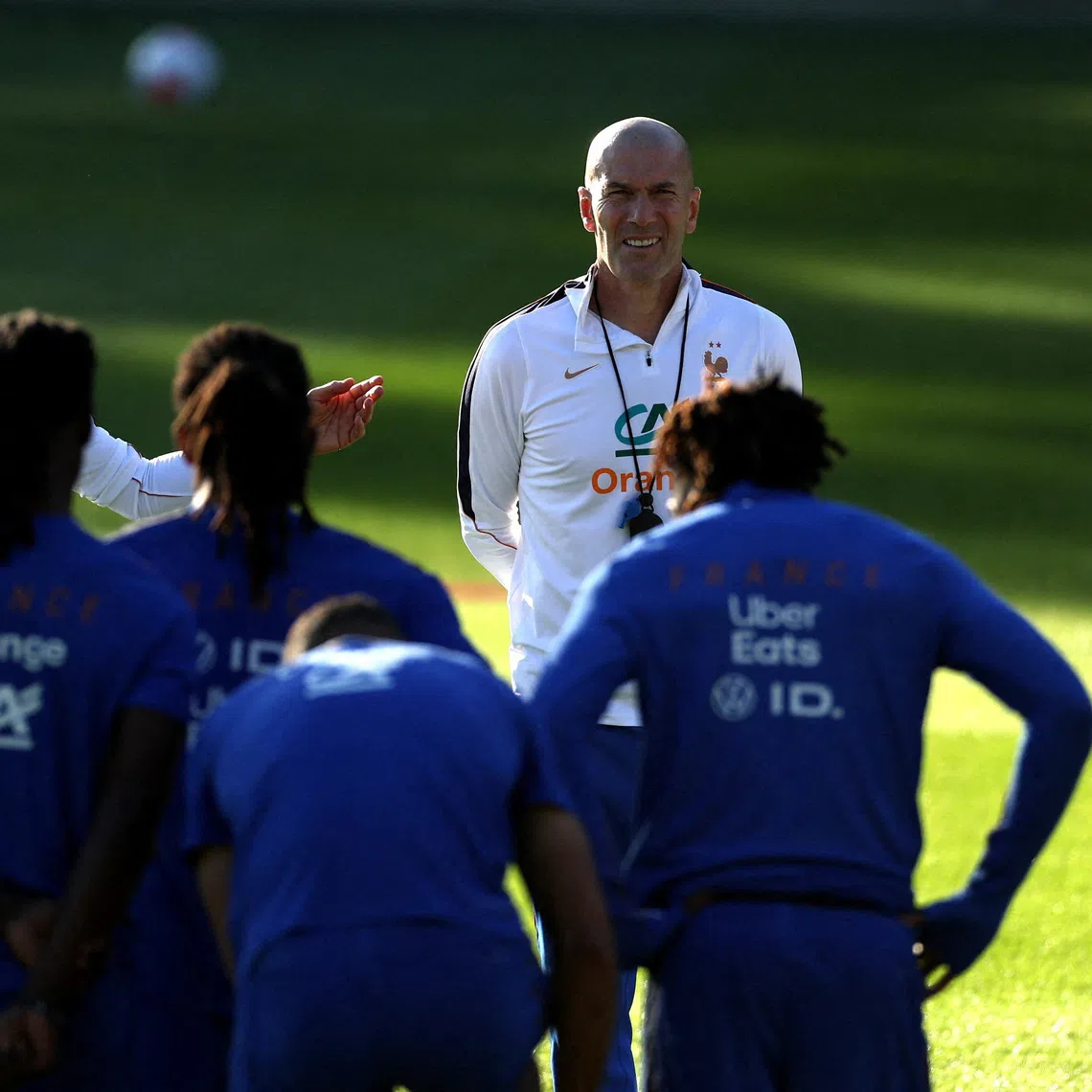 France coach Zinedine Zidane (right) and assistant coach David Bettoni at a training session in Clairefontaine-en-Yvelines, France on Sept 21, 2026.