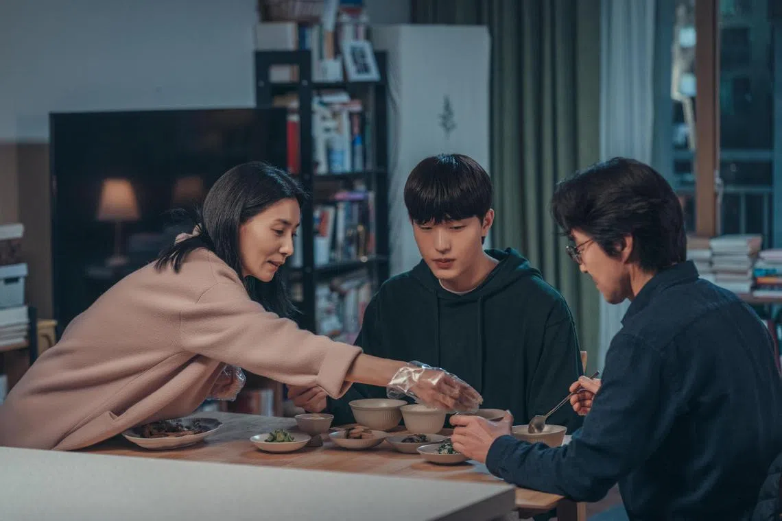 From left: Kim Seo-hyung, Ji Ho-eun and Han Suk-kyu are a family that strengthens their ties through food in the K-drama Recipe For Farewell. 

