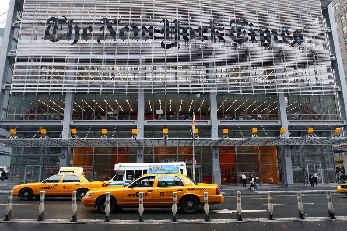 FILE PHOTO: The headquarters of the New York Times is pictured on 8th Avenue in New York, February 5, 2008.   REUTERS/Gary Hershorn       (UNITED STATES)/File Photo
