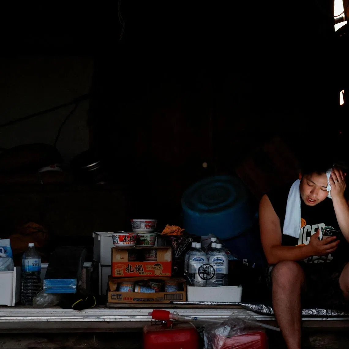 Kumamoto City is facing a “double disaster”, as rescuers work in 38 deg C heat, and shelters with limited air-conditioning put displaced people at risk for heatstroke.